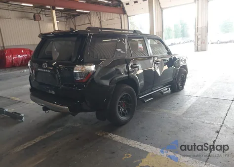 2023 Toyota 4Runner Trd Off Road Premium из США, поврежденный, VIN JTERU5JR6P6104548